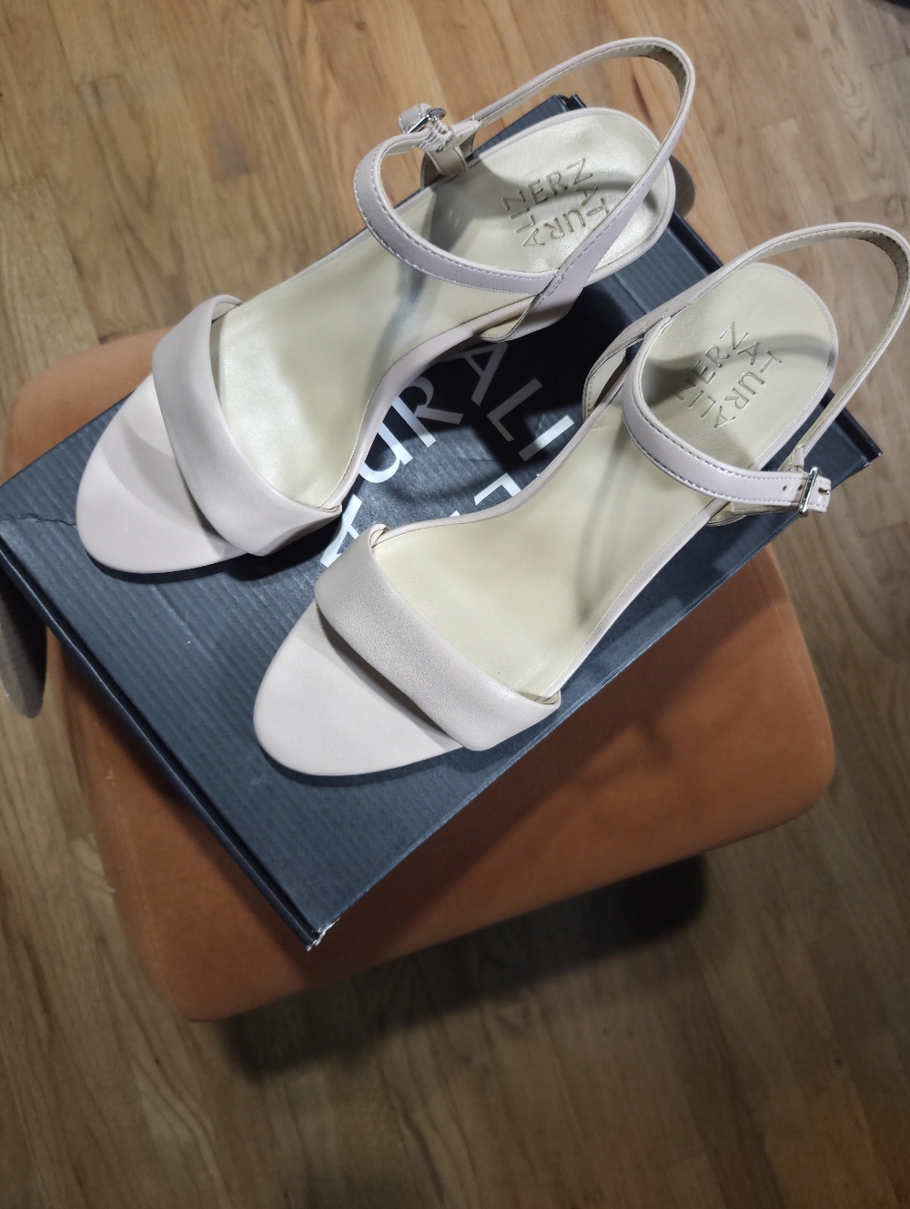 Naturalizer Bristol Wedge In Mauve 9.5 W
